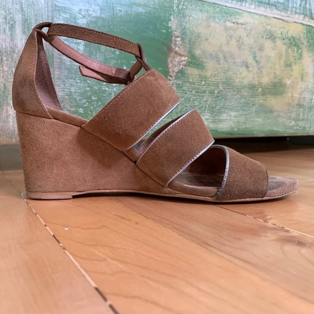 Last Chance👀 Free People Tan Leather Wedge 2.5in Heels Size 6.5